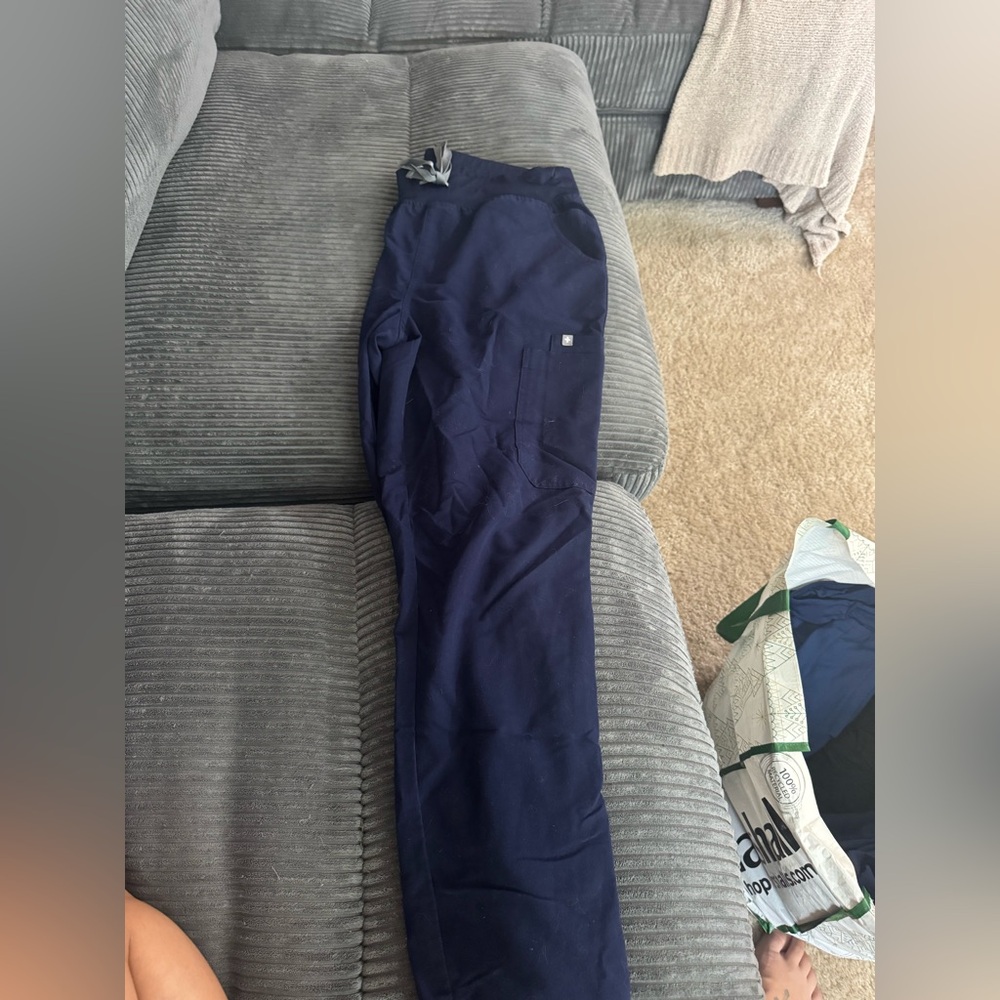 FIGS straight leg scrub pants - Large